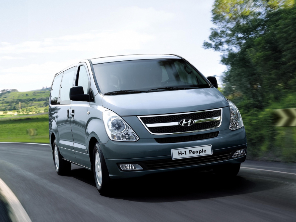Автошторки для Hyundai H-1 Минивэн 5D  (2007 - 2015) открывающиеся наружу окна задних дверей