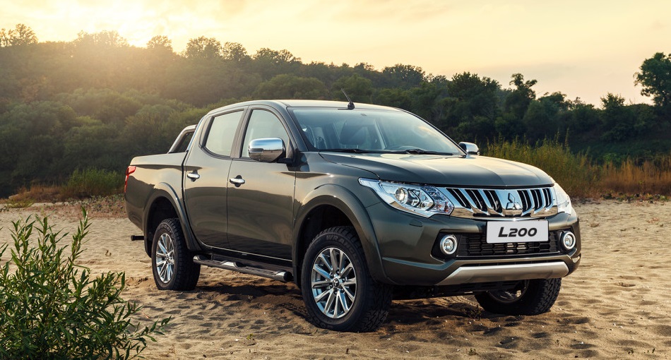 Автошторки для Mitsubishi L200 5G Пикап 4D  (2015 - 2019)