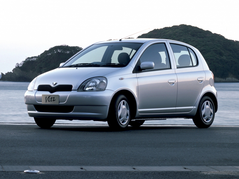 Автошторки для Toyota Vitz 1G Хетчбэк 5D  (1999 - 2005) P10