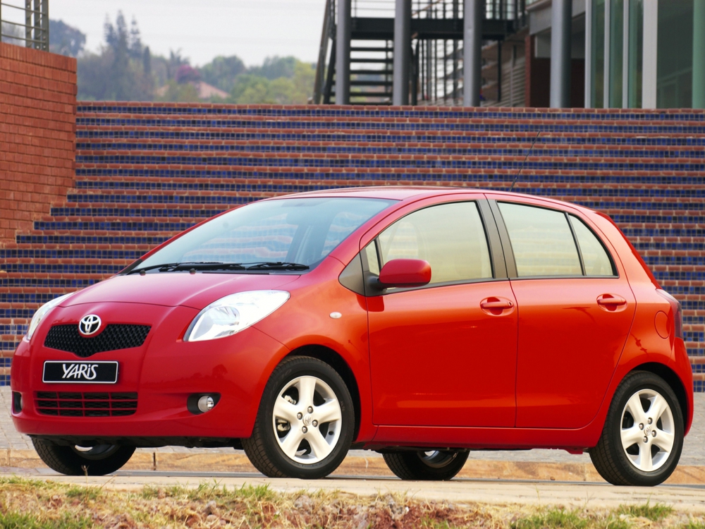 Автошторки для Toyota Yaris 2G Хетчбэк 5D  (2005 - 2013) XP90
