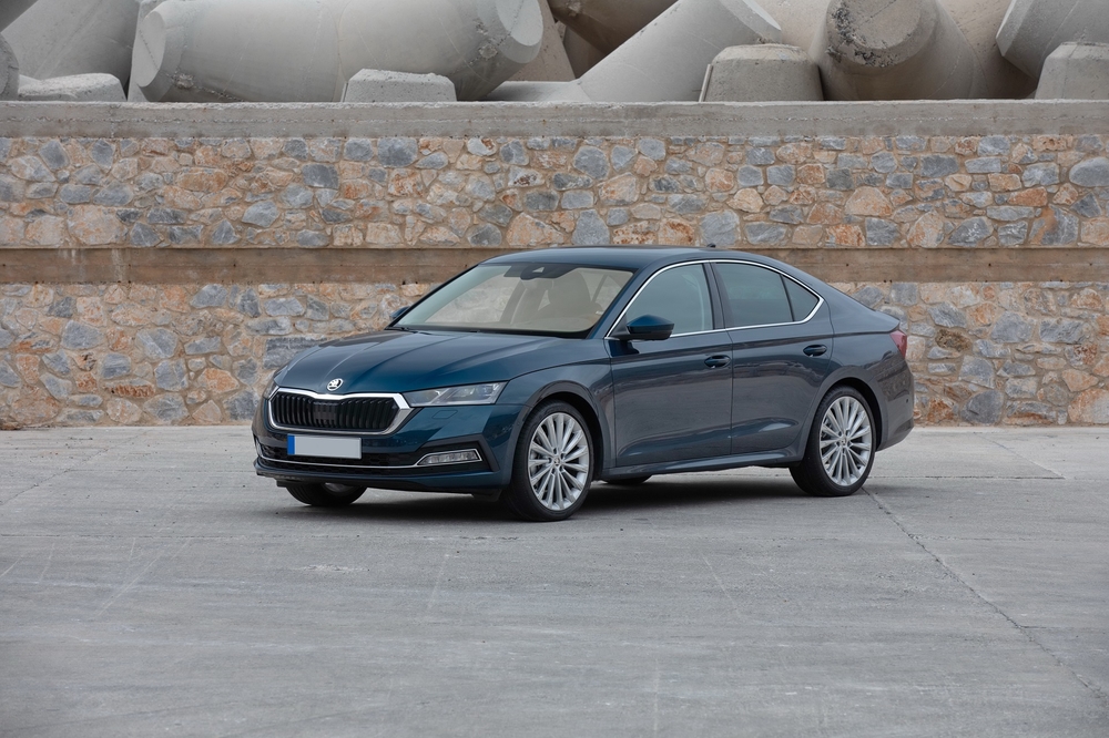 Автошторки для Skoda Octavia 4G Лифтбэк 5D  (2019 - н.в.) A8 со штатными шторками