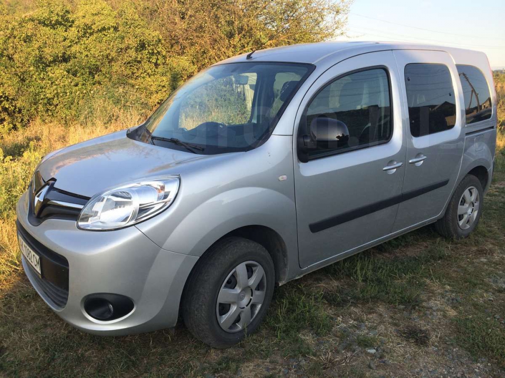 Автошторки для Renault Kangoo 2G Минивэн 5D  (2013 - н.в.) Рестайлинг / открывающиеся наружу окна задних дверей
