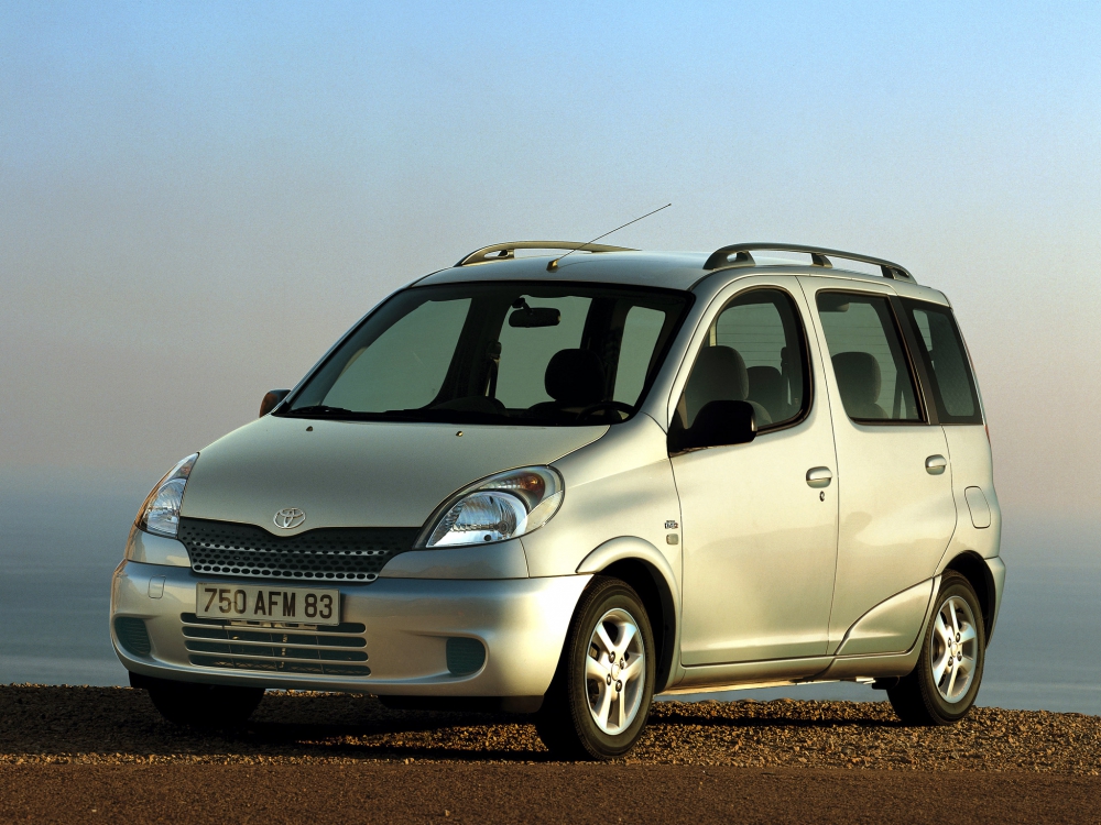Автошторки для Toyota Yaris Verso Хетчбэк 5D  (1999 - 2003)