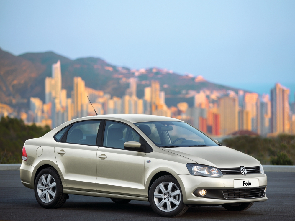 Автошторки для Volkswagen Polo 5G Седан 4D  (2009 - н.в.) с динамиком в заглушке у зеркала заднего вида