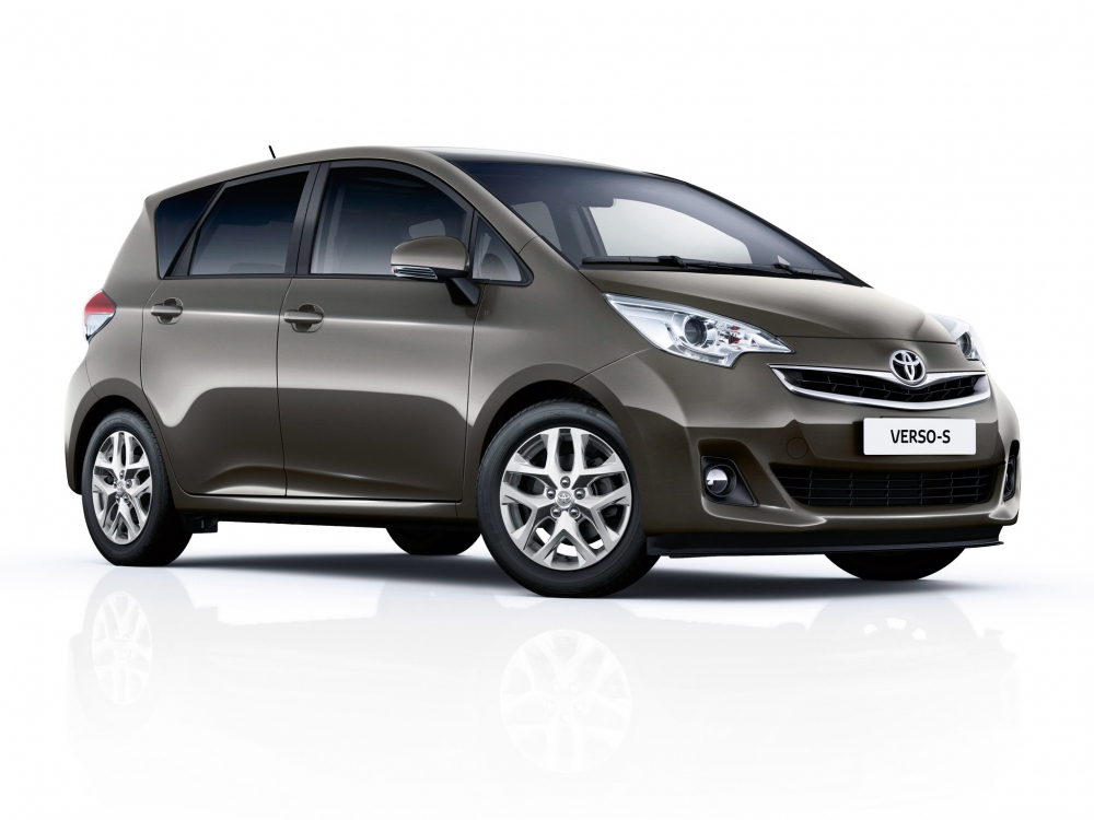 Автошторки для Toyota Verso-S 1G Минивэн 5D  (2010 - н.в.)