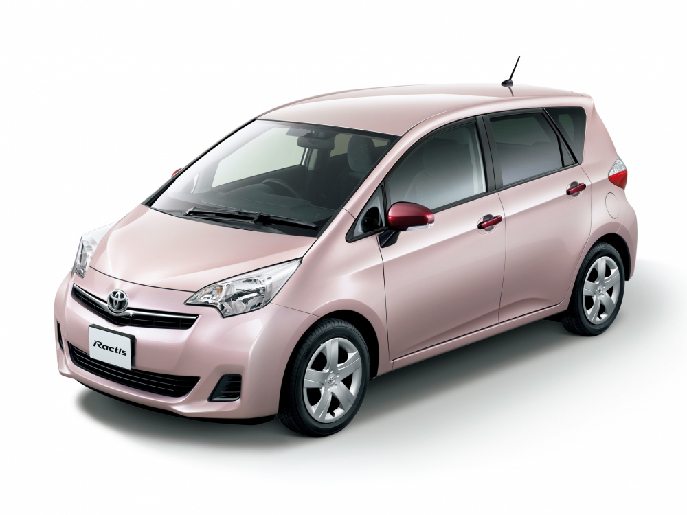 Автошторки для Toyota Ractis Минивэн 5D  (2010 - 2014) NSP120