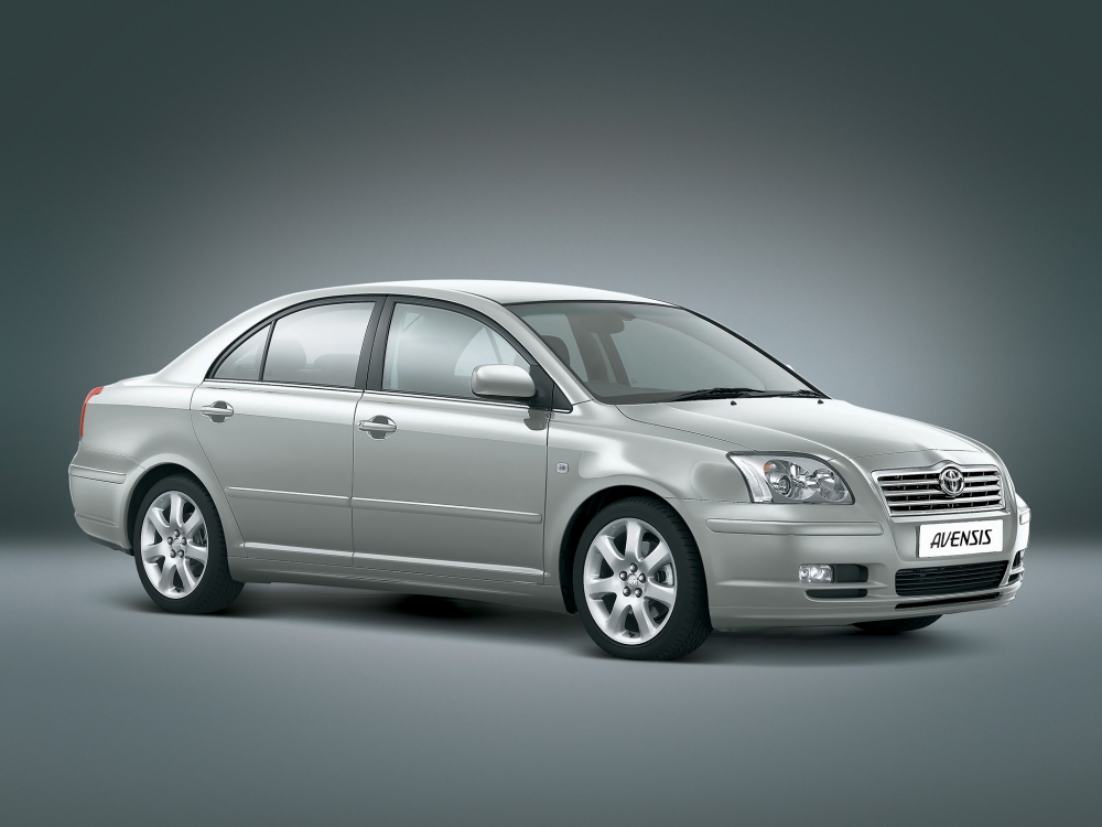 Автошторки для Toyota Avensis 2G Седан 4D  (2003 - 2008) T25 правый руль