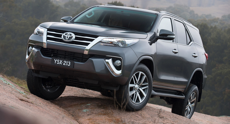 Автошторки для Toyota Fortuner 2G Внедорожник 5D  (2015 - 2019) N160