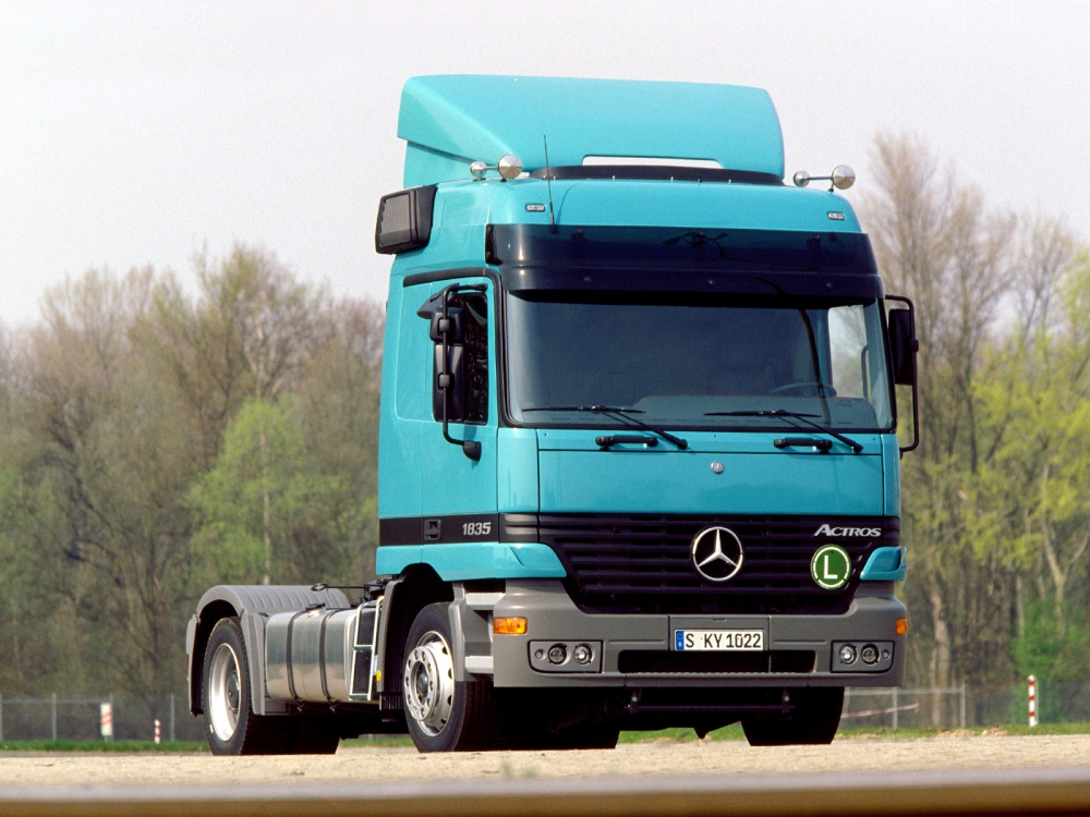 Автошторки для Mercedes-Benz Actros 1G Грузовик 2D  (1997 - 2002)