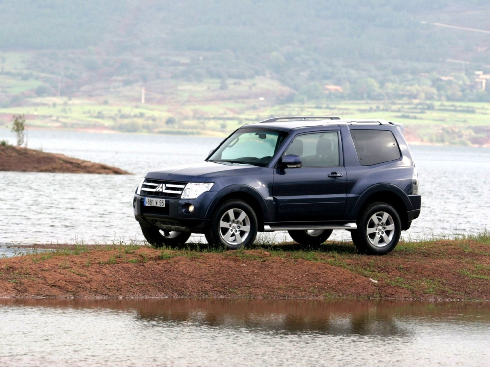 Автошторки для Mitsubishi Pajero 4G Внедорожник 3D  (2006 - н.в.)