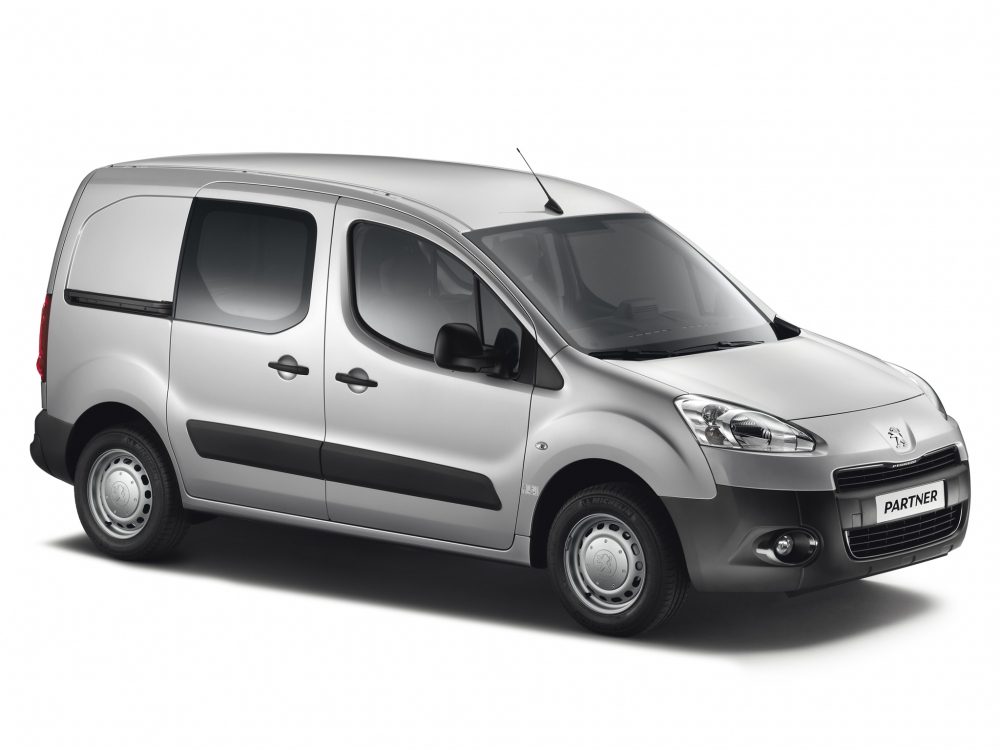Автошторки для Peugeot Partner 2G Минивэн 6D  (2008 - н.в.) Van ЗШ из двух частей