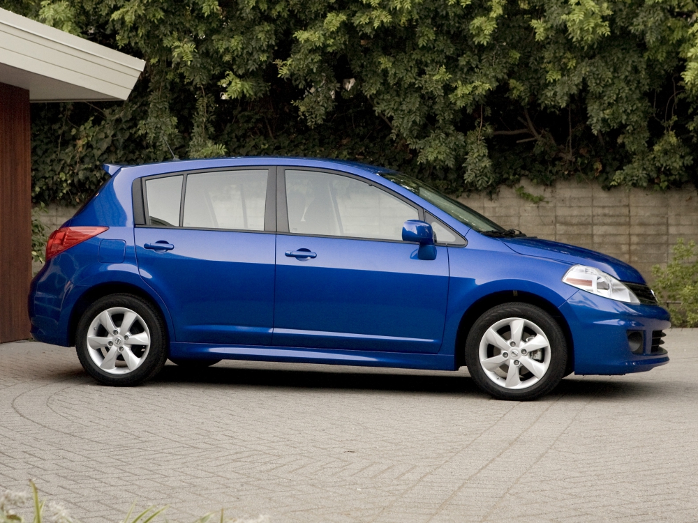 Автошторки для Nissan Versa Хетчбэк 5D  (2009 - 2013) С11
